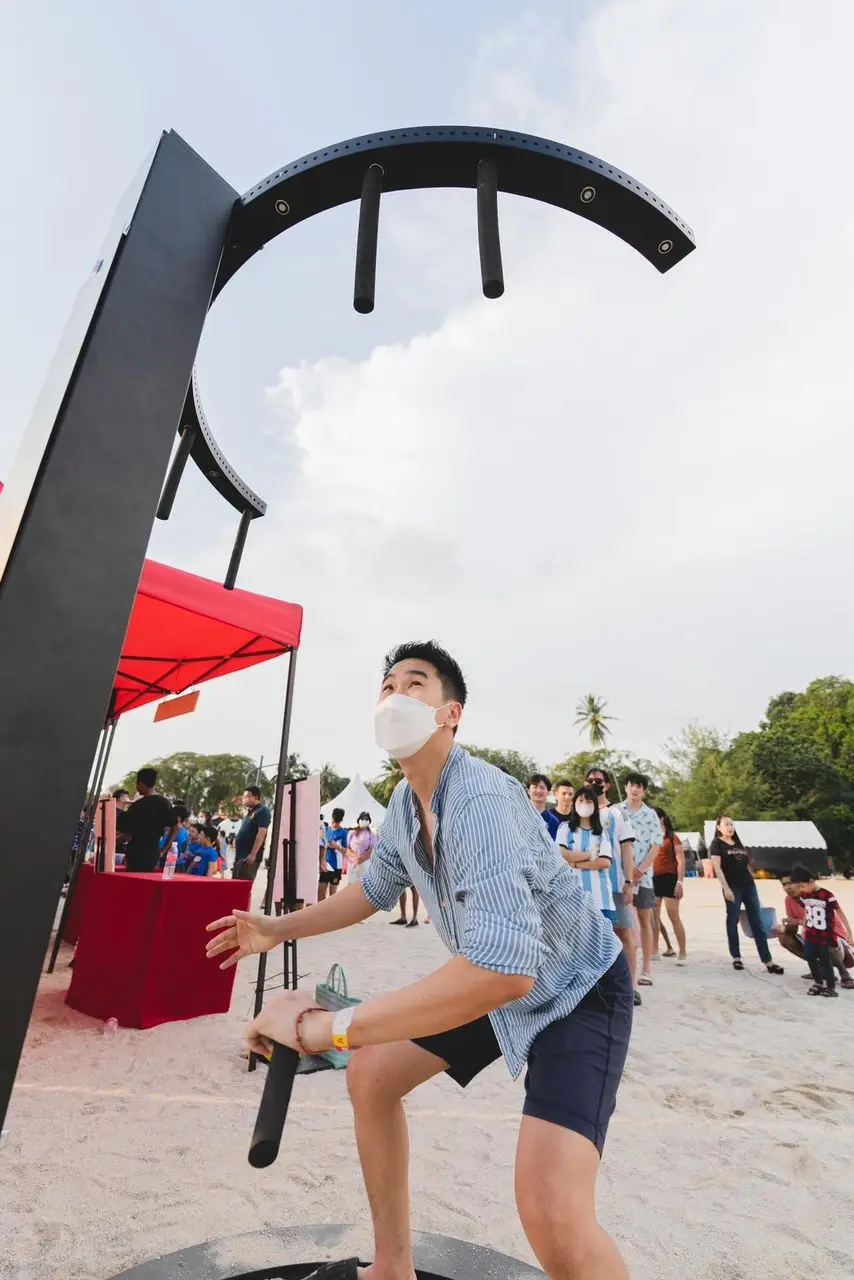 eye catching stick in lexis carnival games