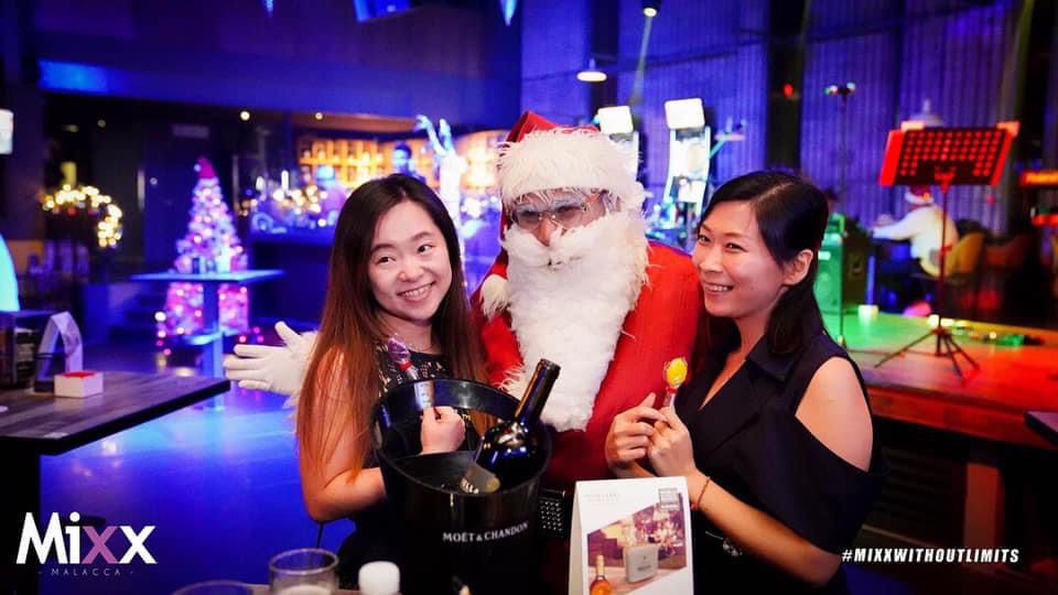 Santa Claus & Santarina - Image 4