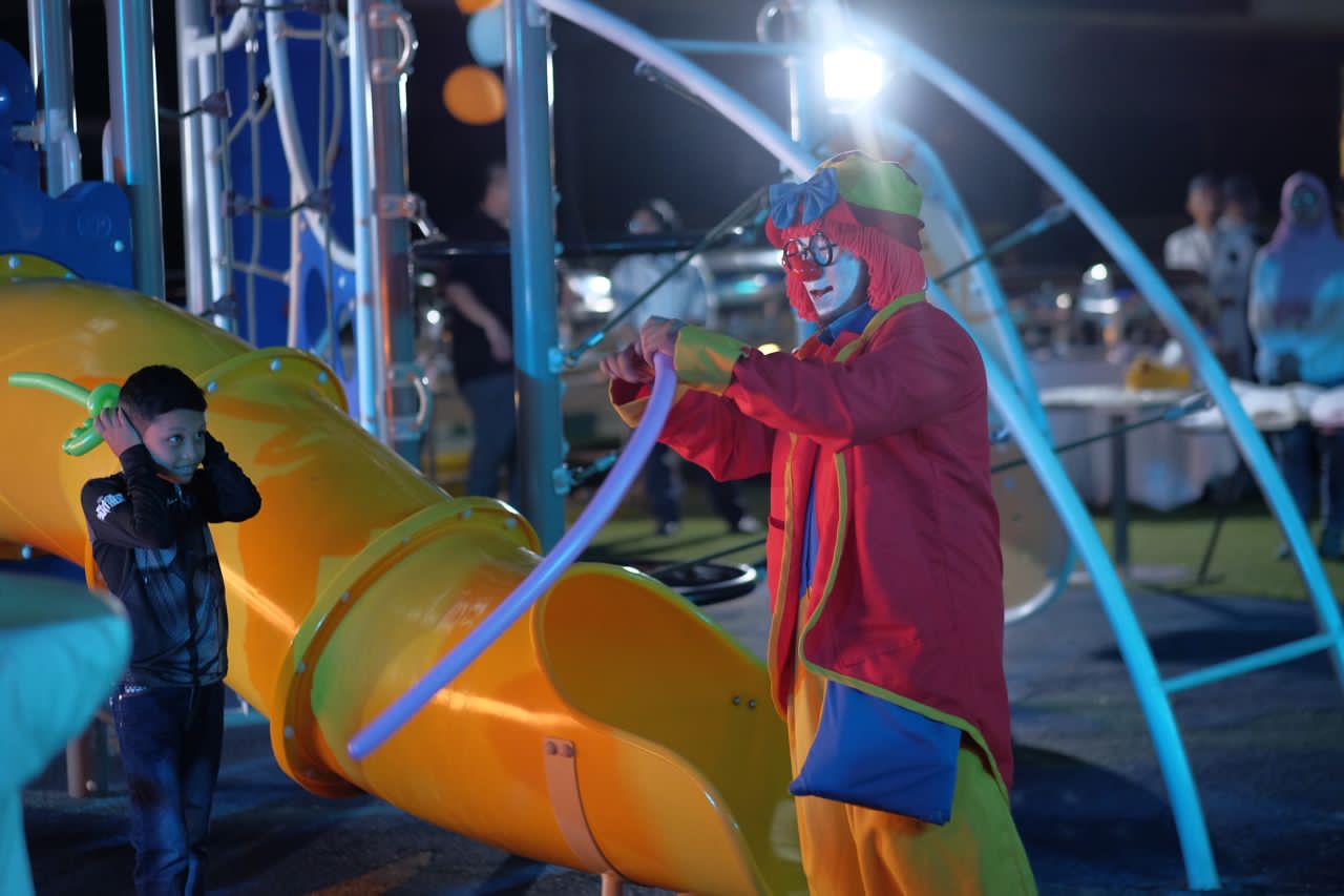 Balloonist Clown - Image 4