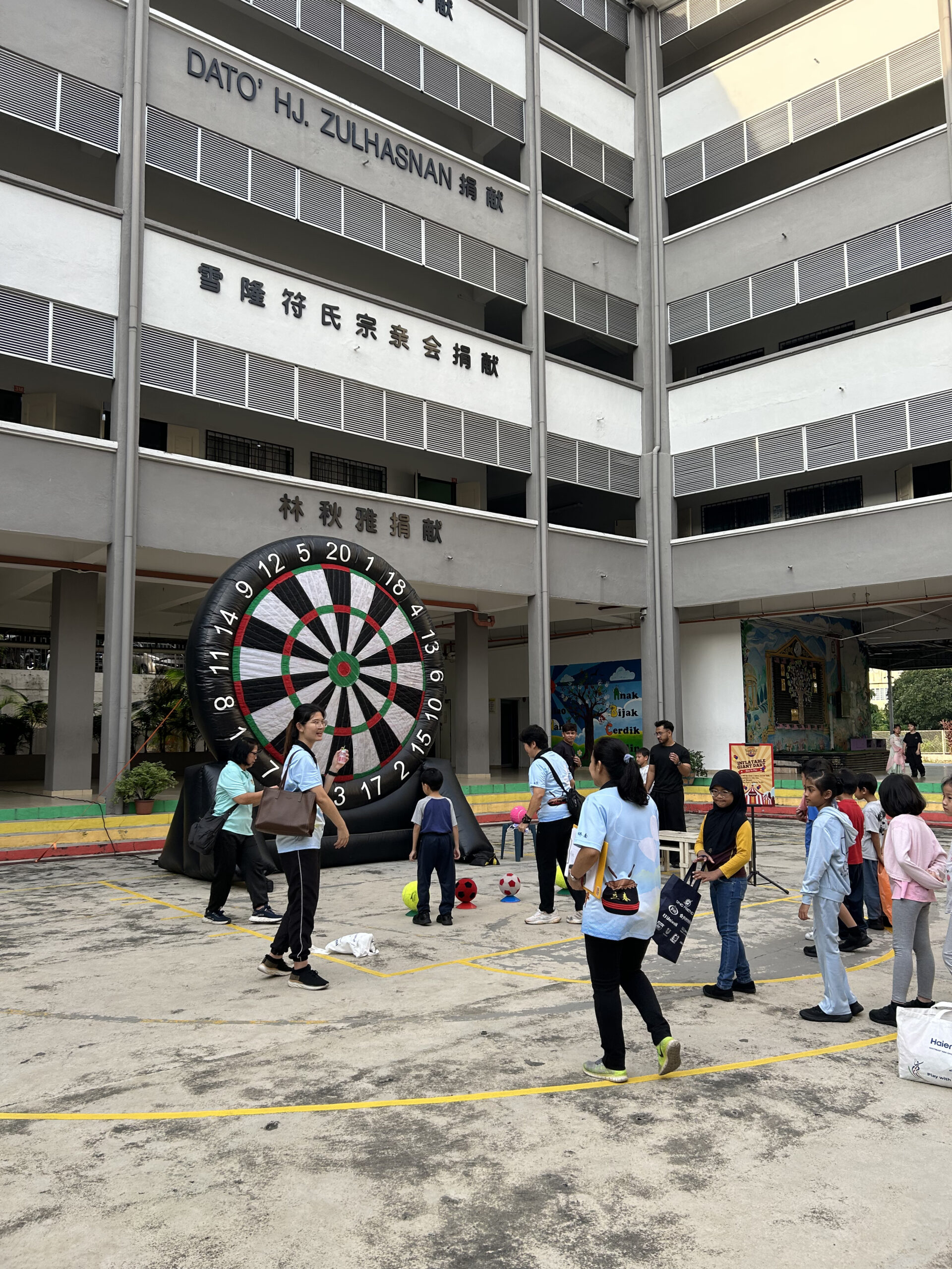 Giant Soccer Dart - Image 4