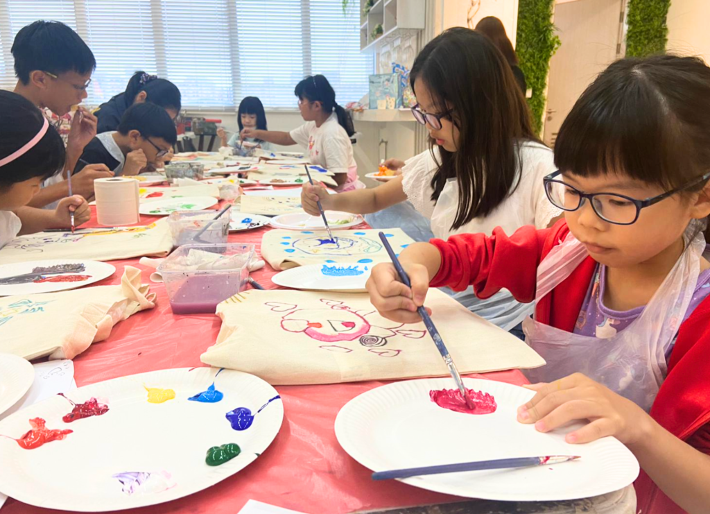DIY Tote Bag Painting - Image 3